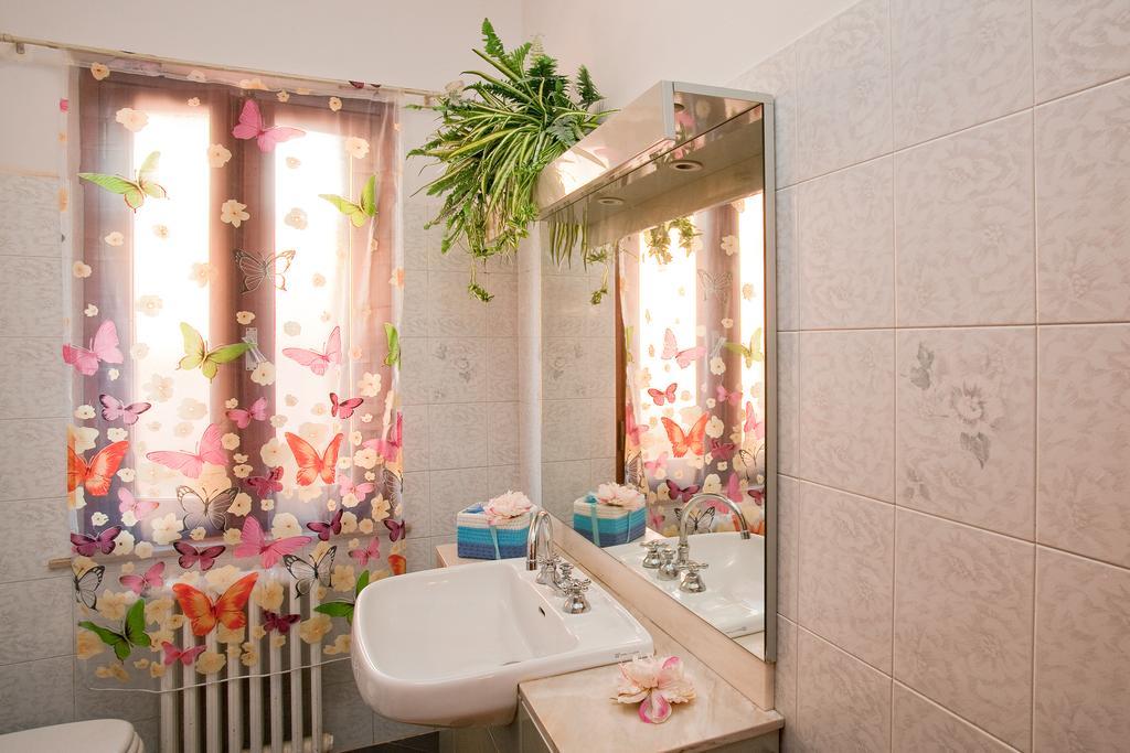 B&B Via Della Grotta Monsummano Terme Oda fotoğraf